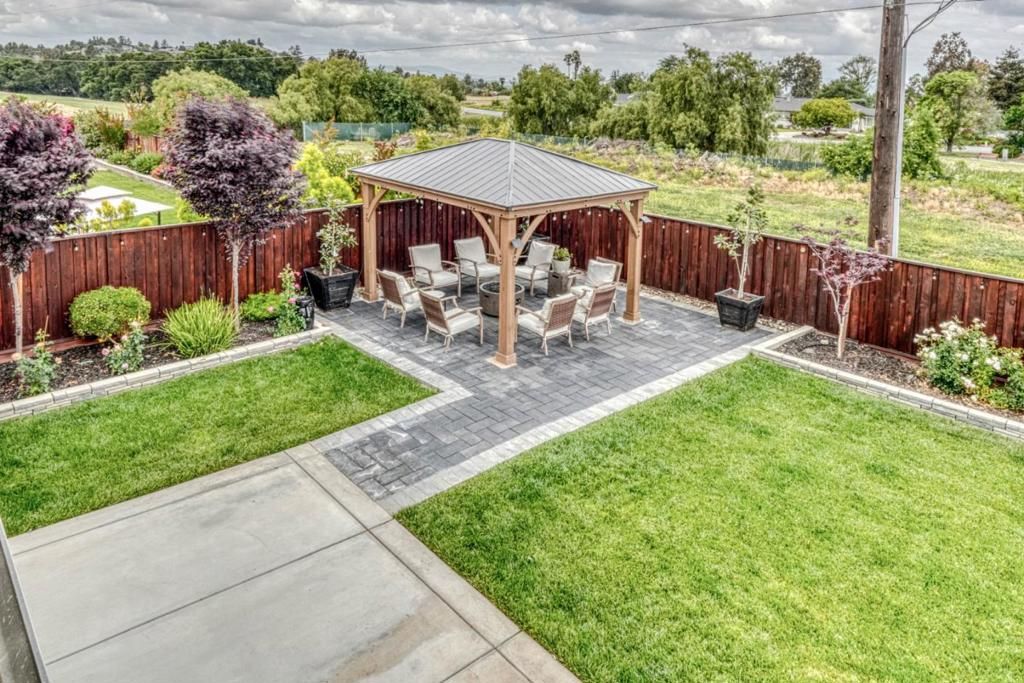 Image 59 of property listing at Address unavailable.