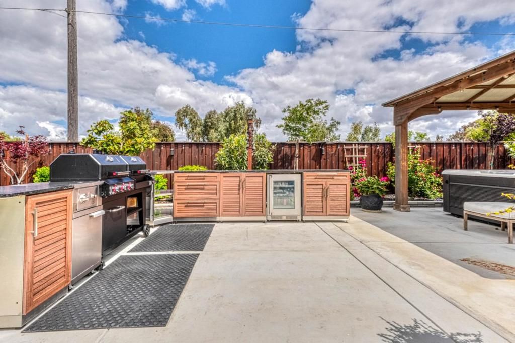 Image 66 of property listing at Address unavailable.