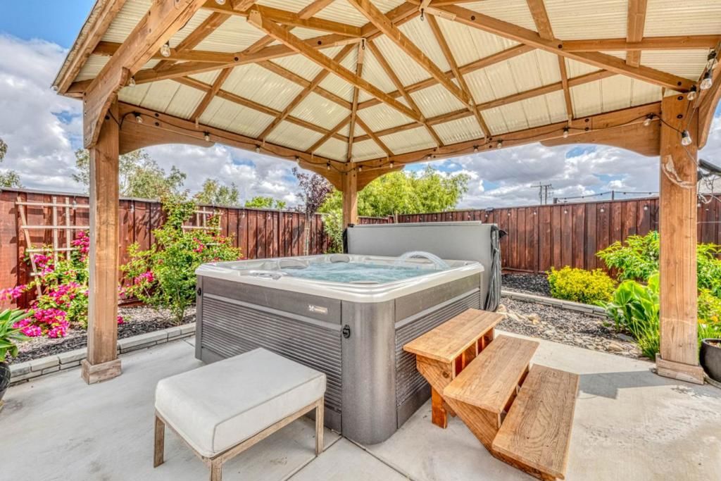 Image 69 of property listing at Address unavailable.