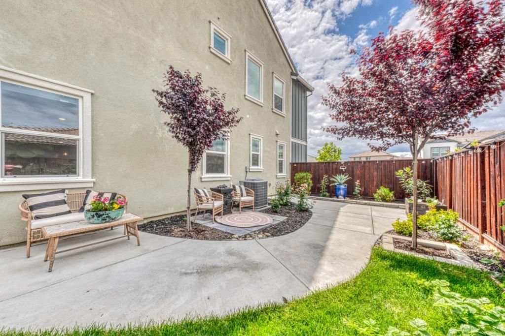 Image 72 of property listing at Address unavailable.