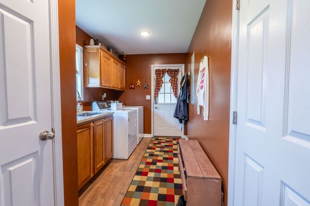 97 Brace Loop, Summertown, TN 38483