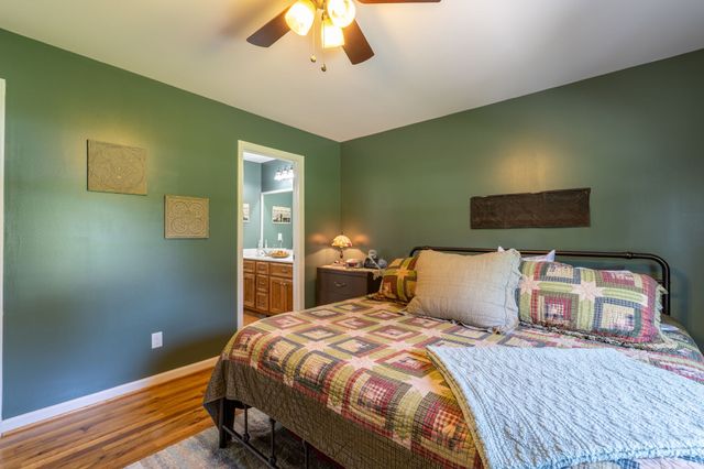 97 Brace Loop, Summertown, TN 38483