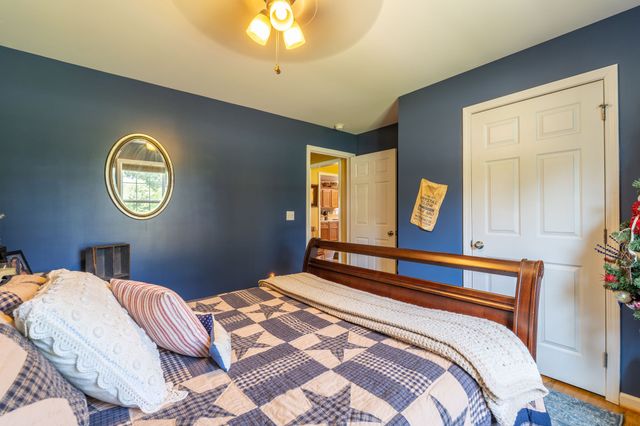 97 Brace Loop, Summertown, TN 38483