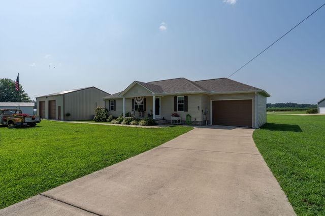 97 Brace Loop, Summertown, TN 38483