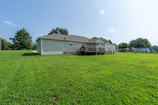 97 Brace Loop, Summertown, TN 38483