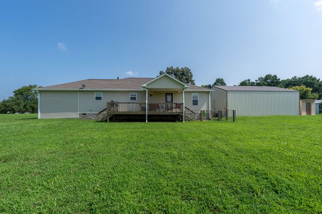 97 Brace Loop, Summertown, TN 38483