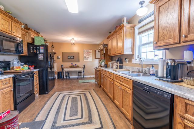 97 Brace Loop, Summertown, TN 38483