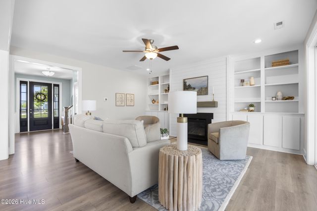 2 N Artisan Drive, Hampstead, NC 28443