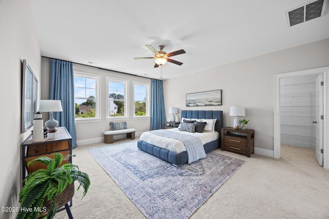 2 N Artisan Drive, Hampstead, NC 28443