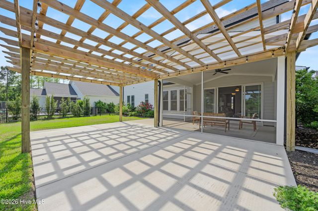 2 N Artisan Drive, Hampstead, NC 28443