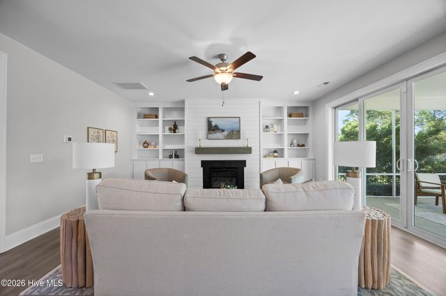 2 N Artisan Drive, Hampstead, NC 28443