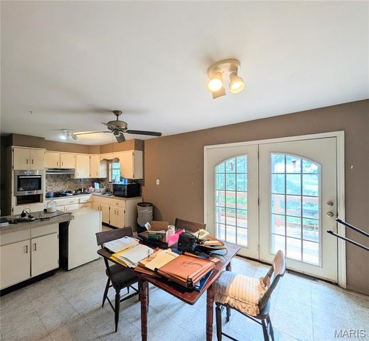 7560 Vista Drive, Cedar Hill, MO 63016