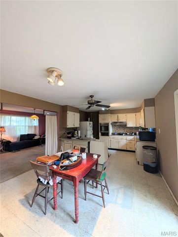 7560 Vista Drive, Cedar Hill, MO 63016