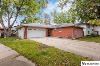 1736 N 76th Street, Lincoln, NE 68505