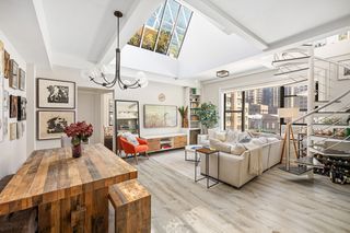 321 W 55TH Street # 93, New York City, NY 10019