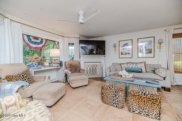 103 Cobblestone Court, West End, NC 27376