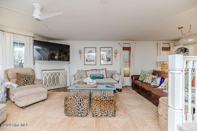 103 Cobblestone Court, West End, NC 27376