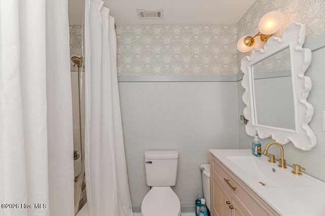 103 Cobblestone Court, West End, NC 27376