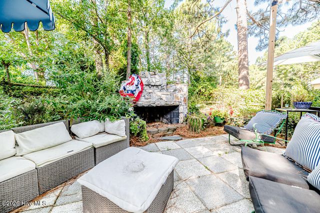 103 Cobblestone Court, West End, NC 27376