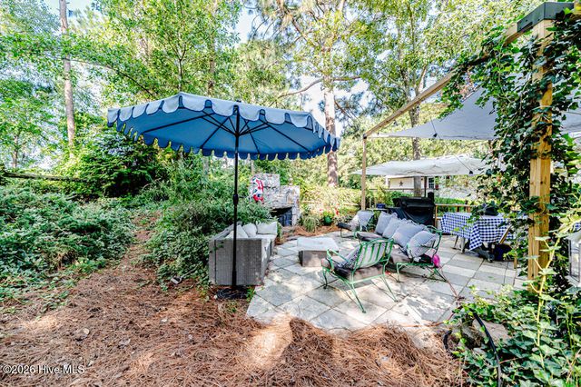 103 Cobblestone Court, West End, NC 27376