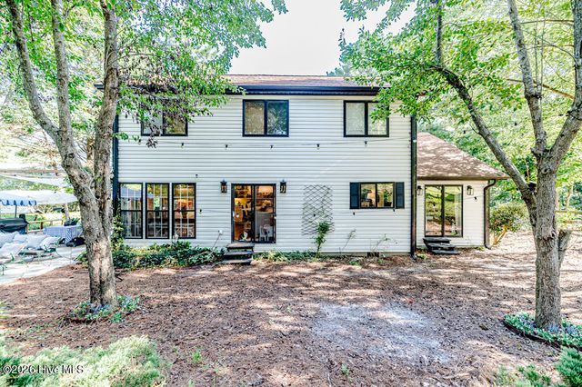 103 Cobblestone Court, West End, NC 27376