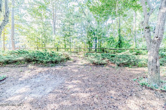 103 Cobblestone Court, West End, NC 27376