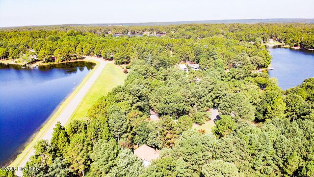 103 Cobblestone Court, West End, NC 27376