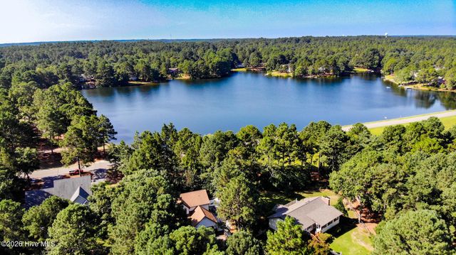 103 Cobblestone Court, West End, NC 27376