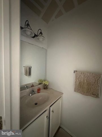 109 HARMONY CIRCLE RD, Sicklerville, NJ 08081