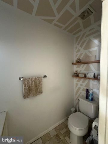 109 HARMONY CIRCLE RD, Sicklerville, NJ 08081