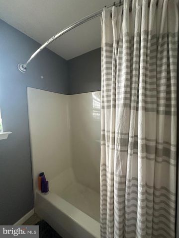 109 HARMONY CIRCLE RD, Sicklerville, NJ 08081