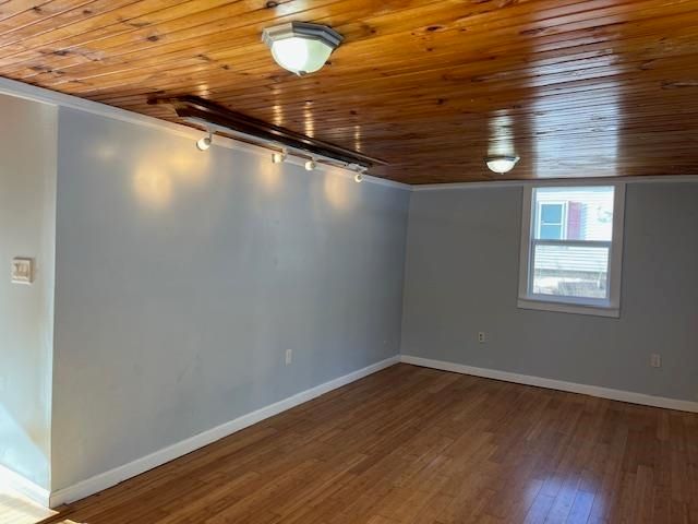 64 Crown Point Road, Rochester, NH 03867