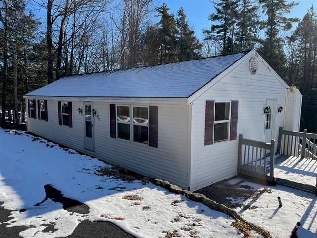64 Crown Point Road, Rochester, NH 03867