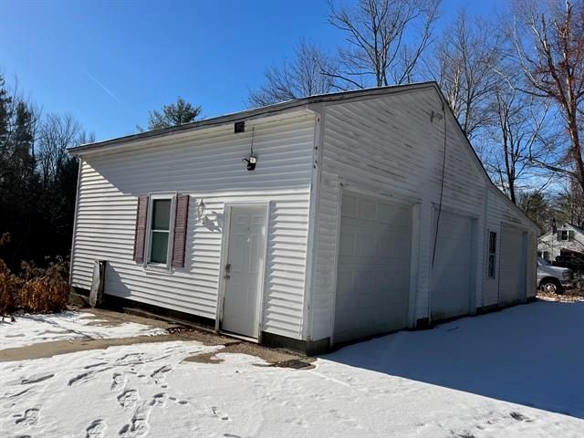 64 Crown Point Road, Rochester, NH 03867