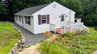 64 Crown Point Road, Rochester, NH 03867