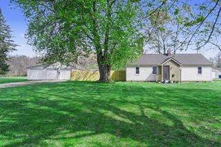 10251 Gorsline Road, Pennfield Twp, MI 49014