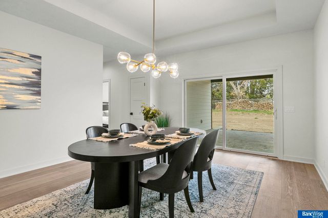 9118 Hillcrest Trail, Lincoln, NE 68520