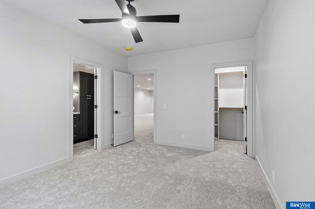 9118 Hillcrest Trail, Lincoln, NE 68520