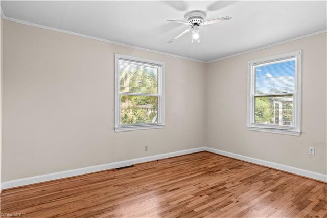 17 Edgewood View Lane, Winston-salem, NC 27127