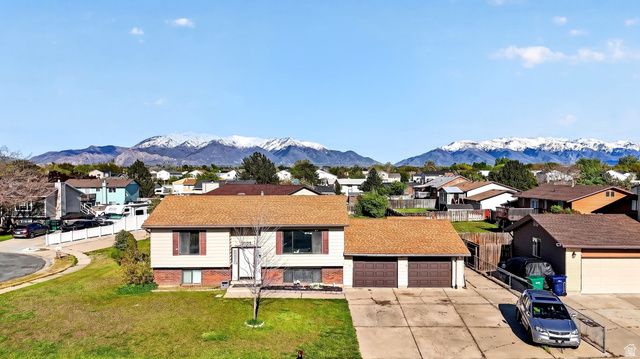5592 S 3975 W, Roy, UT 84067