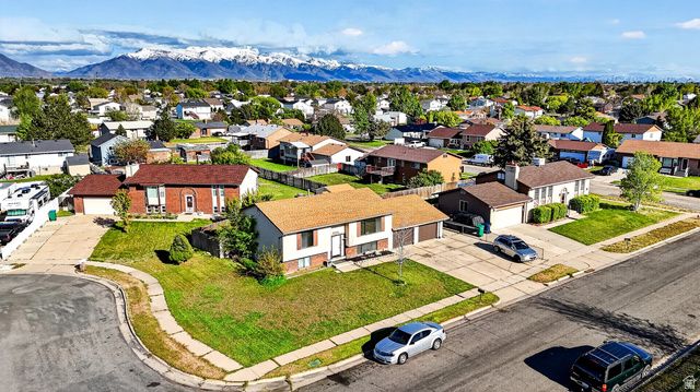 5592 S 3975 W, Roy, UT 84067