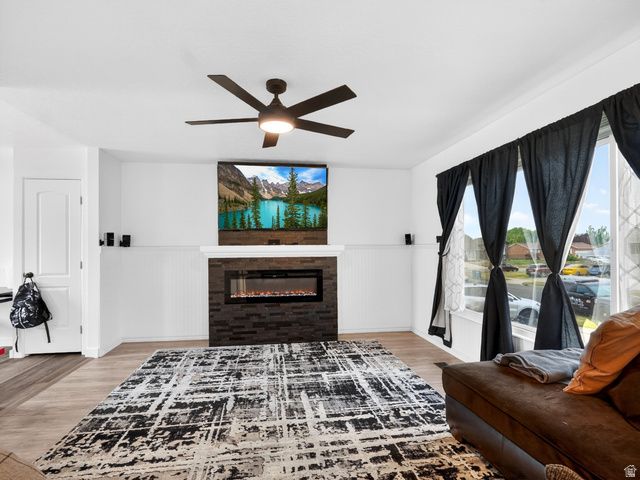 5592 S 3975 W, Roy, UT 84067