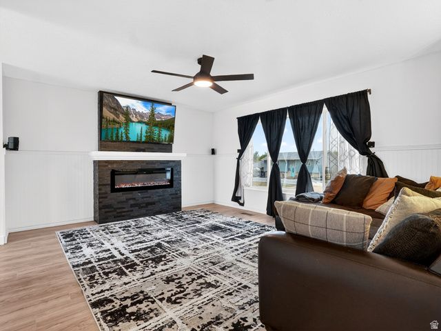 5592 S 3975 W, Roy, UT 84067