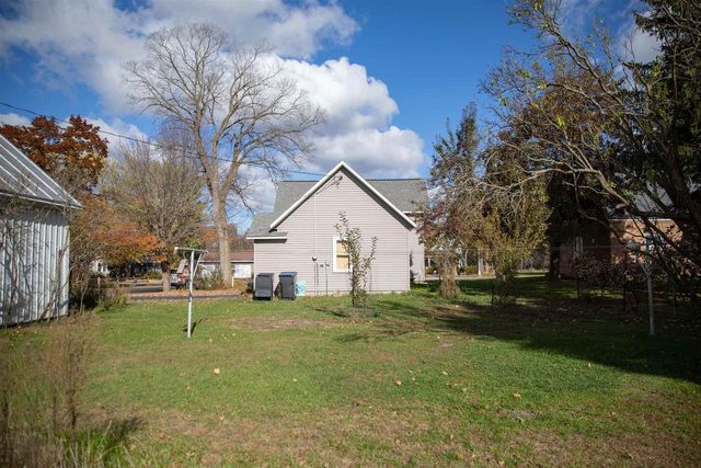 237 E 2nd Street, Westfield, WI 53964