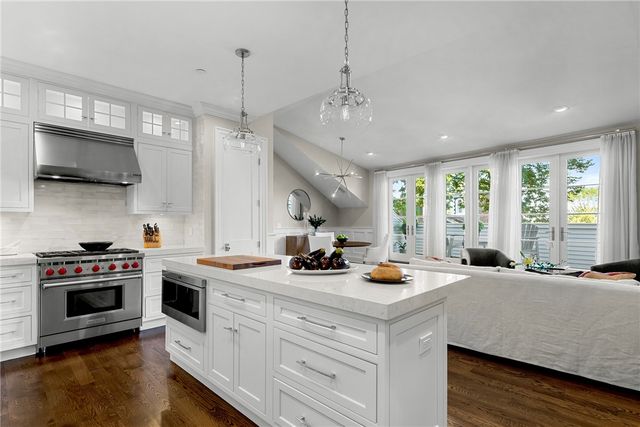 50 School Street 7, Newport, RI 02840