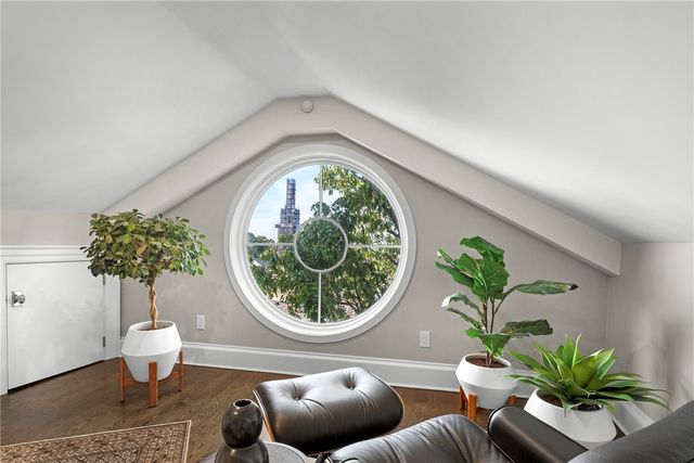 50 School Street 7, Newport, RI 02840