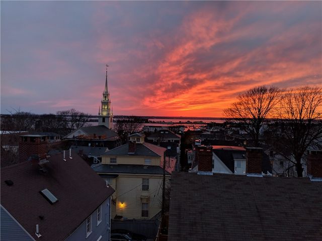 50 School Street 7, Newport, RI 02840