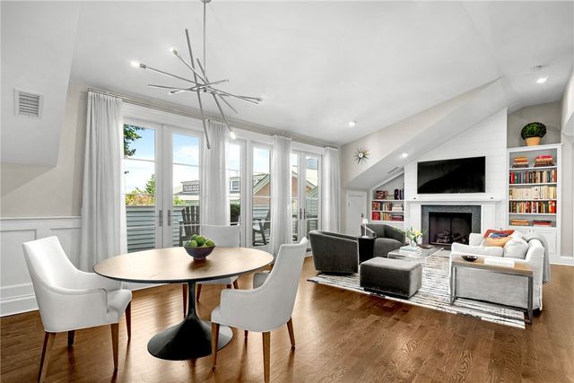 50 School Street 7, Newport, RI 02840