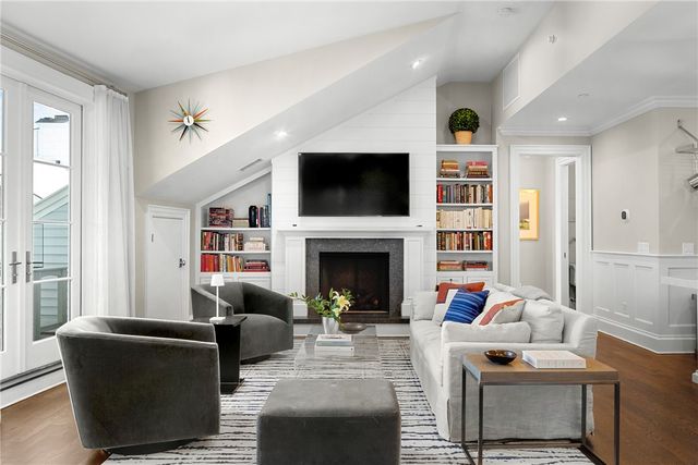 50 School Street 7, Newport, RI 02840