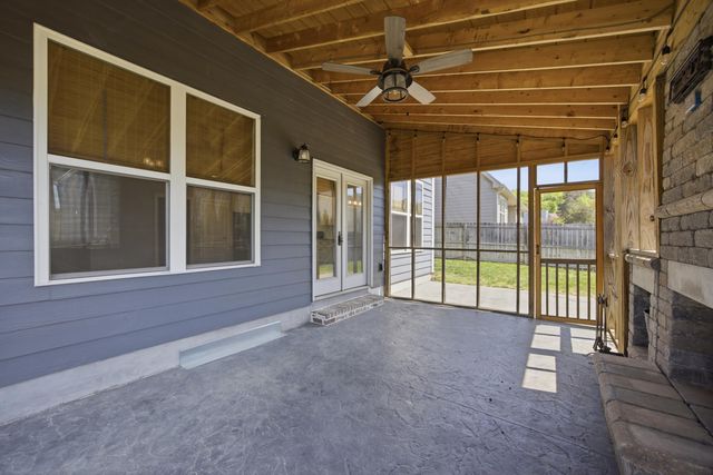 8636 Masons Gate Lane, Chattanooga, TN 37421